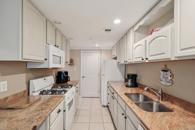 Move right into this 3 bedroom, 2.5 bath end-unit condo in a on Blue Ridge Golf Club in New York - for sale on GolfHomes.com, golf home, golf lot