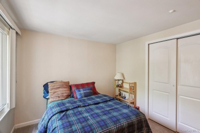 Move right into this 3 bedroom, 2.5 bath end-unit condo in a on Blue Ridge Golf Club in New York - for sale on GolfHomes.com, golf home, golf lot