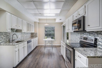 Come see this beautiful 3-bedroom, 2-bath condominium with on Oak Hills Country Club in Texas - for sale on GolfHomes.com, golf home, golf lot