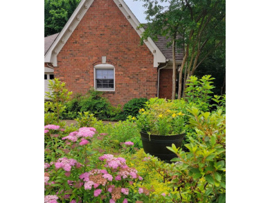 Beautifully maintained Garden Home in a quiet and secluded on Windyke Country Club in Tennessee - for sale on GolfHomes.com, golf home, golf lot