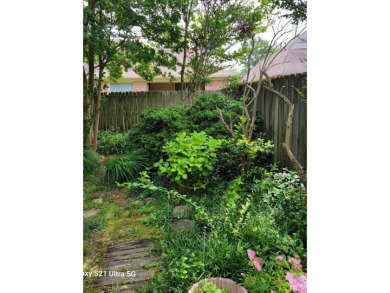 Beautifully maintained Garden Home in a quiet and secluded on Windyke Country Club in Tennessee - for sale on GolfHomes.com, golf home, golf lot