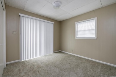 Immaculate updated ranch boasting 3 bedrooms, plus craft room on DeSoto Golf Course in Arkansas - for sale on GolfHomes.com, golf home, golf lot