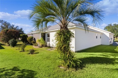 Under contract-accepting backup offers. EXPERIENCE THE VILLAGES on The Links of Spruce Creek in Florida - for sale on GolfHomes.com, golf home, golf lot