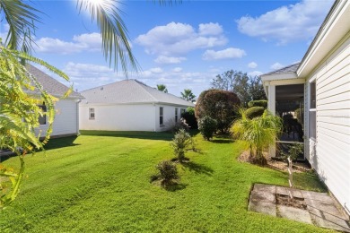 Under contract-accepting backup offers. EXPERIENCE THE VILLAGES on The Links of Spruce Creek in Florida - for sale on GolfHomes.com, golf home, golf lot