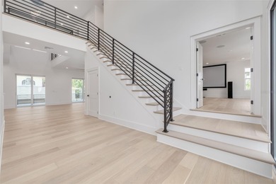 One or more photo(s) has been virtually staged. Welcome to 6012 on Pasadena Yacht and Country Club in Florida - for sale on GolfHomes.com, golf home, golf lot