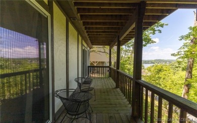 The 2 bed/2bath home with lake view is just what you are looking on The Oaks Golf Course in Missouri - for sale on GolfHomes.com, golf home, golf lot