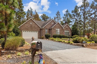 Pinehurst No 6 - beautiful brick home with single level living on Pinehurst  No. 6 Golf Course in North Carolina - for sale on GolfHomes.com, golf home, golf lot