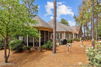 Pinehurst No 6 - beautiful brick home with single level living on Pinehurst  No. 6 Golf Course in North Carolina - for sale on GolfHomes.com, golf home, golf lot