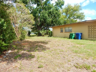 Charming 3-Bedroom, 2-Bath Home with Golf Course Views!
Welcome on Babe Zaharias Golf Course in Florida - for sale on GolfHomes.com, golf home, golf lot