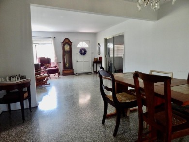 Charming 3-Bedroom, 2-Bath Home with Golf Course Views!
Welcome on Babe Zaharias Golf Course in Florida - for sale on GolfHomes.com, golf home, golf lot