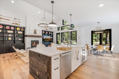 Discover bright modern luxury in Caldera Springs, Sunriver's on Sunriver Caldera Springs Golf Course in Oregon - for sale on GolfHomes.com, golf home, golf lot