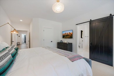 Discover bright modern luxury in Caldera Springs, Sunriver's on Sunriver Caldera Springs Golf Course in Oregon - for sale on GolfHomes.com, golf home, golf lot