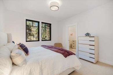 Discover bright modern luxury in Caldera Springs, Sunriver's on Sunriver Caldera Springs Golf Course in Oregon - for sale on GolfHomes.com, golf home, golf lot