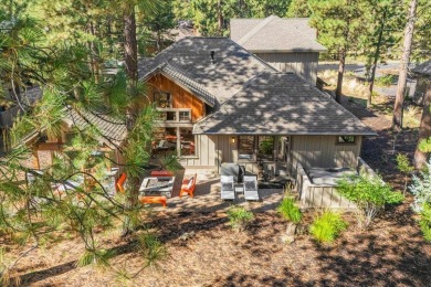 Discover bright modern luxury in Caldera Springs, Sunriver's on Sunriver Caldera Springs Golf Course in Oregon - for sale on GolfHomes.com, golf home, golf lot