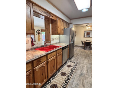Fantastic opportunity to own in this desirable 55+ community! on Sunland Village East Golf Course in Arizona - for sale on GolfHomes.com, golf home, golf lot