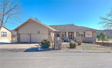 Nestled in the heart of Bella Vista, AR, this beautifully on Bella Vista Country Club - Scottsdale in Arkansas - for sale on GolfHomes.com, golf home, golf lot