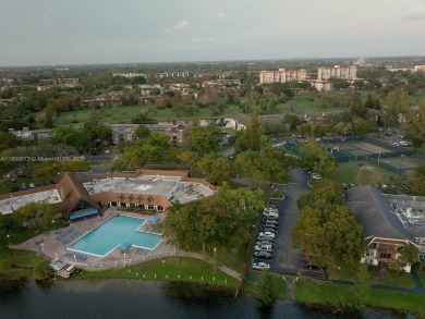 For Sale - Spacious 1 Bed / 1.5 Bath Condo in International on Inverrary Country Club in Florida - for sale on GolfHomes.com, golf home, golf lot