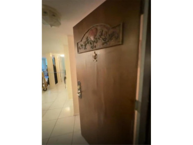 For Sale - Spacious 1 Bed / 1.5 Bath Condo in International on Inverrary Country Club in Florida - for sale on GolfHomes.com, golf home, golf lot