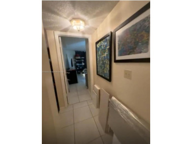 For Sale - Spacious 1 Bed / 1.5 Bath Condo in International on Inverrary Country Club in Florida - for sale on GolfHomes.com, golf home, golf lot