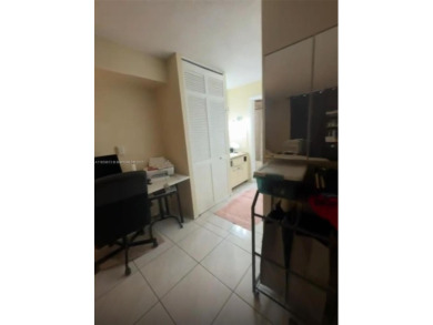 For Sale - Spacious 1 Bed / 1.5 Bath Condo in International on Inverrary Country Club in Florida - for sale on GolfHomes.com, golf home, golf lot