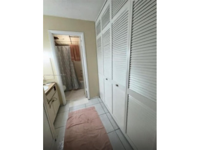 For Sale - Spacious 1 Bed / 1.5 Bath Condo in International on Inverrary Country Club in Florida - for sale on GolfHomes.com, golf home, golf lot