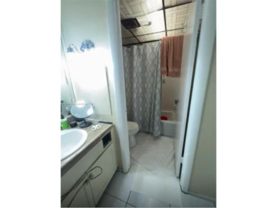 For Sale - Spacious 1 Bed / 1.5 Bath Condo in International on Inverrary Country Club in Florida - for sale on GolfHomes.com, golf home, golf lot