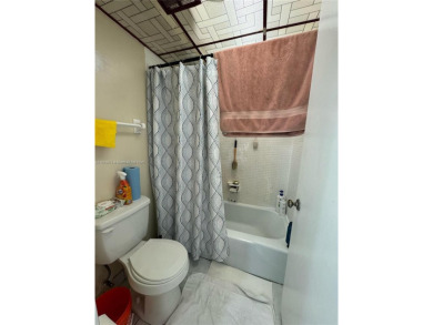 For Sale - Spacious 1 Bed / 1.5 Bath Condo in International on Inverrary Country Club in Florida - for sale on GolfHomes.com, golf home, golf lot