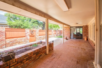 Your new home in the original Lakeridge Country Club community on LakeRidge Country Club in Texas - for sale on GolfHomes.com, golf home, golf lot