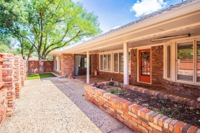 Your new home in the original Lakeridge Country Club community on LakeRidge Country Club in Texas - for sale on GolfHomes.com, golf home, golf lot