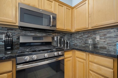 Sun City Palm Desert - Lanai. Welcome to carefree, active adult on Mountain Vista Golf Course At Sun City Palm Desert in California - for sale on GolfHomes.com, golf home, golf lot