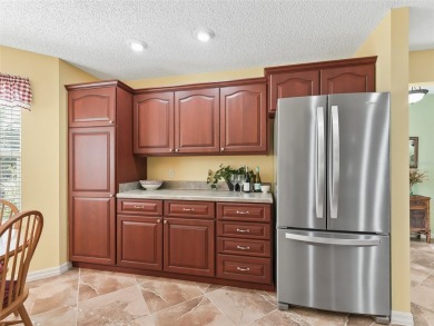 TURNKEY, BEAUTIFULLY FURNISHED  MOVE-IN READY - GOLF CART on The Links of Spruce Creek in Florida - for sale on GolfHomes.com, golf home, golf lot