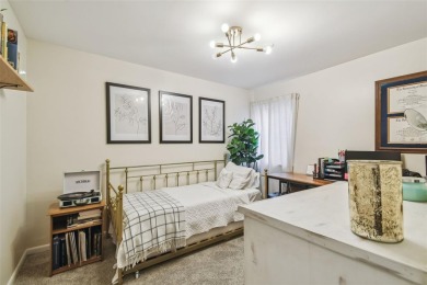 Beautifully Renovated 2-Bedroom Condo in Carrollwood's Pine Lake on Emerald Greens Golf Resort and Country Club in Florida - for sale on GolfHomes.com, golf home, golf lot