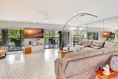 Welcome to this light & bright convertible 3 bedroom, 2 bathroom on Hunters Run Golf and Country Club in Florida - for sale on GolfHomes.com, golf home, golf lot