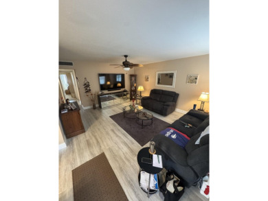 Great 2 bedroom, 2 full bath condo at a great price.  This is an on Kings Point Golf - Executive in Florida - for sale on GolfHomes.com, golf home, golf lot