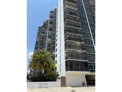 Turn key condo in the heart of Aventura! Spacious 2 bedrooms, 2 on Turnberry Isle Resort and Club in Florida - for sale on GolfHomes.com, golf home, golf lot