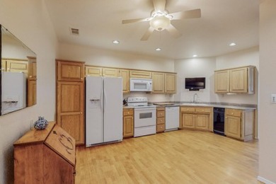 Come see this amazing Hinkle townhome in the highly sought-after on Tanoan Country Club in New Mexico - for sale on GolfHomes.com, golf home, golf lot