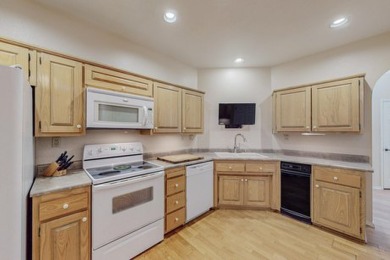 Come see this amazing Hinkle townhome in the highly sought-after on Tanoan Country Club in New Mexico - for sale on GolfHomes.com, golf home, golf lot