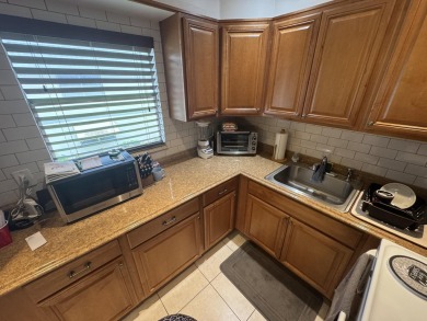 Great 2 bedroom, 2 full bath condo at a great price.  This is an on Kings Point Golf - Executive in Florida - for sale on GolfHomes.com, golf home, golf lot