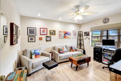 Welcome to this light & bright convertible 3 bedroom, 2 bathroom on Hunters Run Golf and Country Club in Florida - for sale on GolfHomes.com, golf home, golf lot