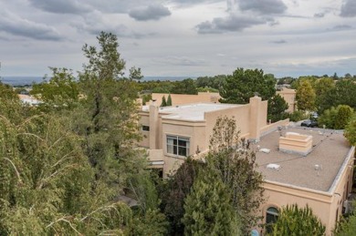 Come see this amazing Hinkle townhome in the highly sought-after on Tanoan Country Club in New Mexico - for sale on GolfHomes.com, golf home, golf lot