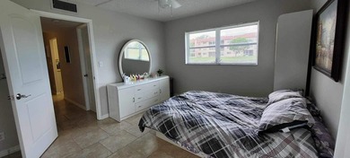 Well maintained condo 1 bedroom, 1 bath. First floor and corner on Sunrise Lakes Phase III in Florida - for sale on GolfHomes.com, golf home, golf lot