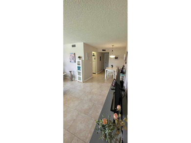 Well maintained condo 1 bedroom, 1 bath. First floor and corner on Sunrise Lakes Phase III in Florida - for sale on GolfHomes.com, golf home, golf lot