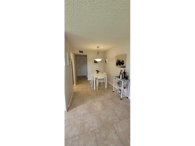 Well maintained condo 1 bedroom, 1 bath. First floor and corner on Sunrise Lakes Phase III in Florida - for sale on GolfHomes.com, golf home, golf lot