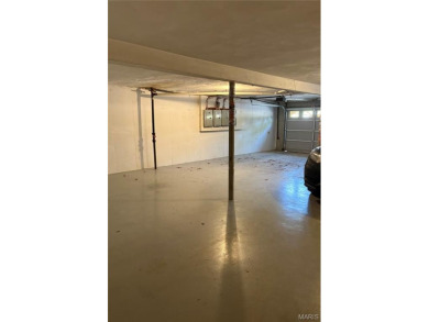 OPEN HOUSE 6/22/25 1-3 PM. Low maintenance upper level unit #H on Four Seasons Country Club in Missouri - for sale on GolfHomes.com, golf home, golf lot