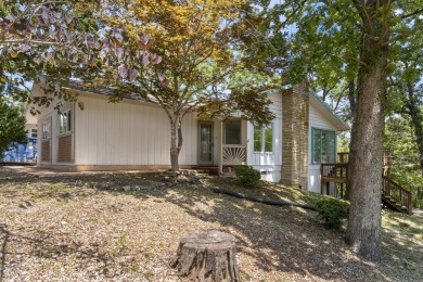 Calling all Chip & Joanna wannabes & weekend warriors!Tucked in on Kimberling City Golf Club in Missouri - for sale on GolfHomes.com, golf home, golf lot