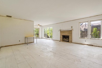 Calling all Chip & Joanna wannabes & weekend warriors!Tucked in on Kimberling City Golf Club in Missouri - for sale on GolfHomes.com, golf home, golf lot