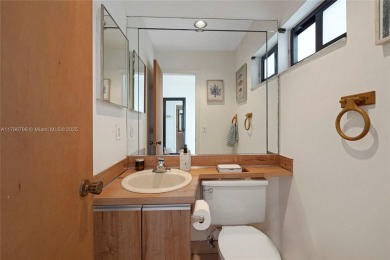 Charming Townhouse with Water Views in Fairway Cove

Located on Jacaranda Golf Club in Florida - for sale on GolfHomes.com, golf home, golf lot