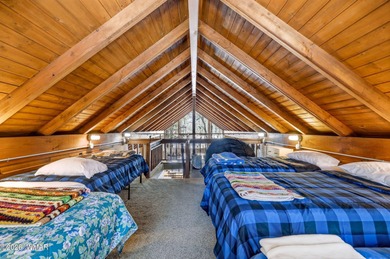 Cabin on the fairway of Pinetop Lakes Golf Course with access to on Pinetop Lakes Country Club in Arizona - for sale on GolfHomes.com, golf home, golf lot