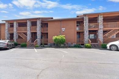 Attention buyers!  Come check out this awesome condo in Pointe on Pointe Royale Village Country Club in Missouri - for sale on GolfHomes.com, golf home, golf lot