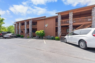 Attention buyers!  Come check out this awesome condo in Pointe on Pointe Royale Village Country Club in Missouri - for sale on GolfHomes.com, golf home, golf lot